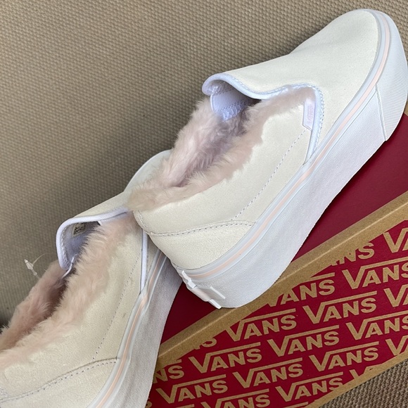 Vans Classic Slip-On Platforms Suede / Fur True White WMNS - Picture 15 of 16